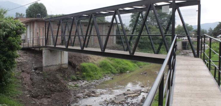 PHOTONOTE: New pedestrian bridge helps students access schools safely