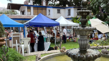 PHOTONOTE: Artists of Chapala launch first art market under a new name