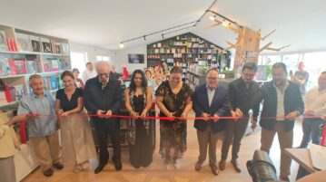 PHOTONOTE: Carlos Fuentes Bookstore is inaugurated in Hotel Villa Montecarlo