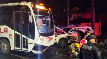 Chapala bus crashes into Chapala patrol car