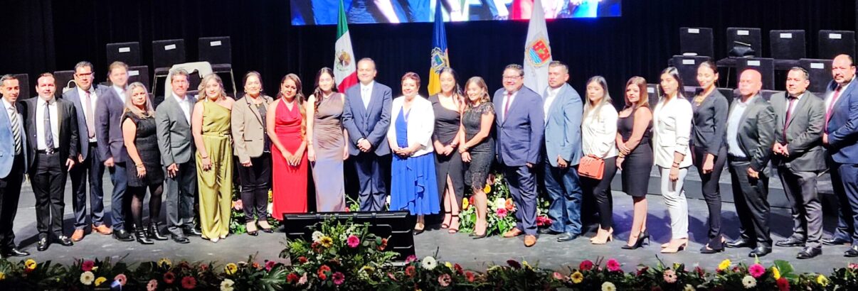  Aguirre Curiel sworn in for third term as Chapala president <br /> <span style='color:#797979;font-size:15px;font-family: Georgia, Cambria, 'Times New Roman', Times, serif;'>President pledges unity, plans improvements for Chapala</span>