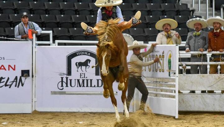  17-year-old Chapala charro shines at San Luis Potosí Championship <br /> <span style='color:#797979;font-size:15px;font-family: Georgia, Cambria, 'Times New Roman', Times, serif;'>Team takes 39th place among 173 competitors</span>