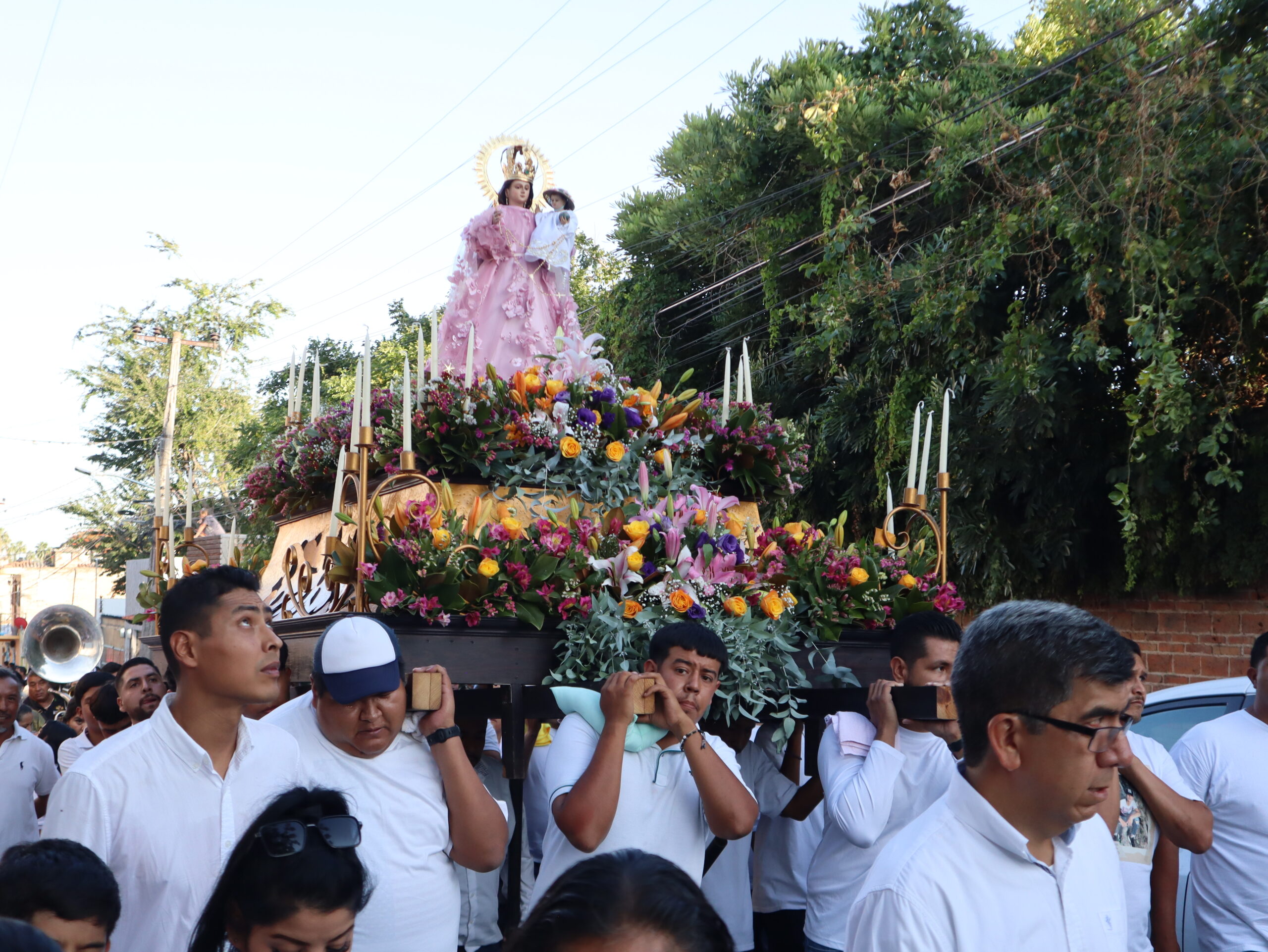 Over 1,000 celebrate Our Lady of the Rosary in Ajijic