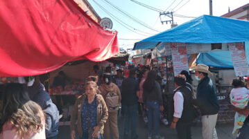 Jocotepec Christmas market vendors reserve space with reduced fees