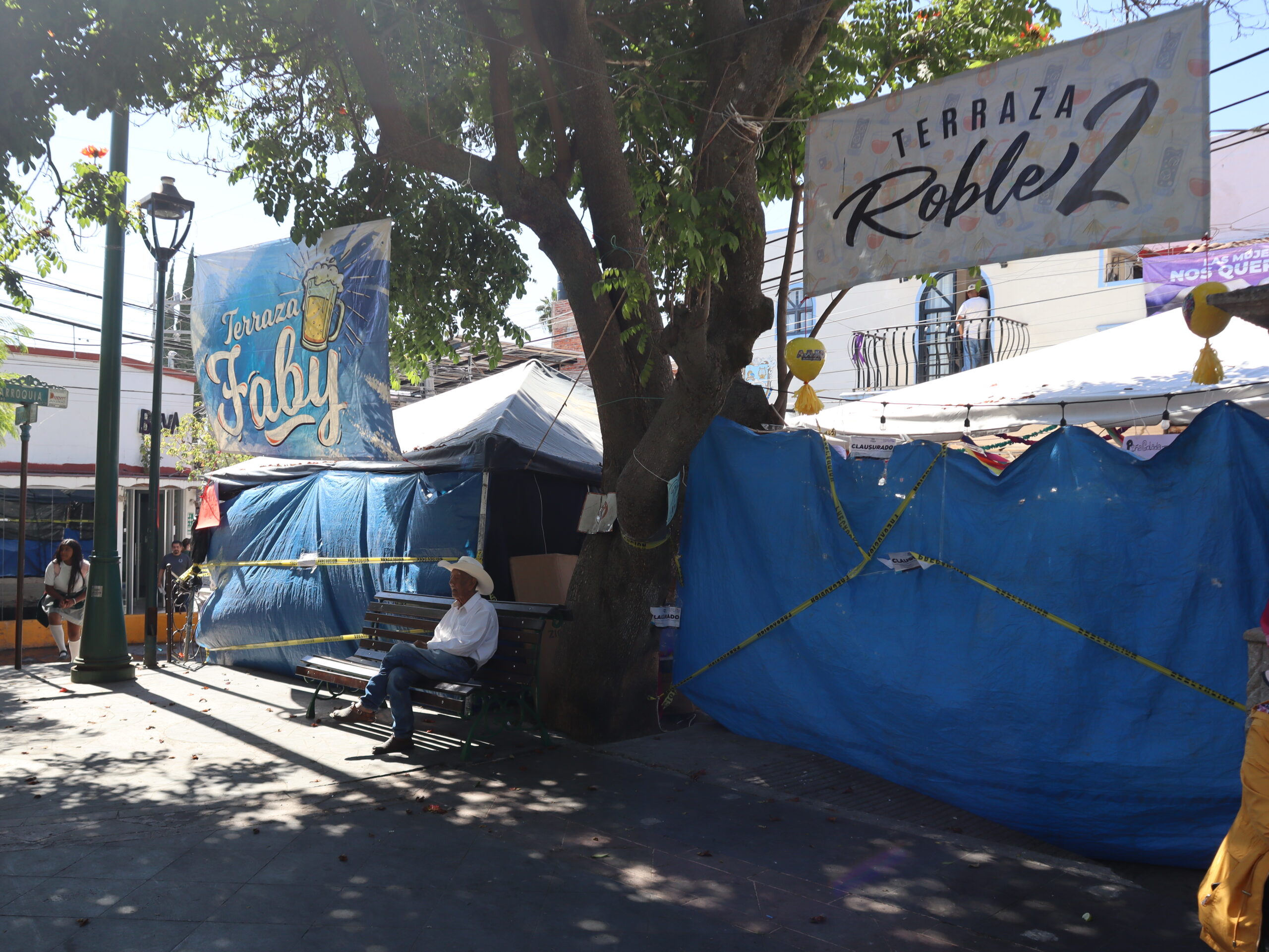 Outdoor dining in Ajijic plaza shut down for staying open too late