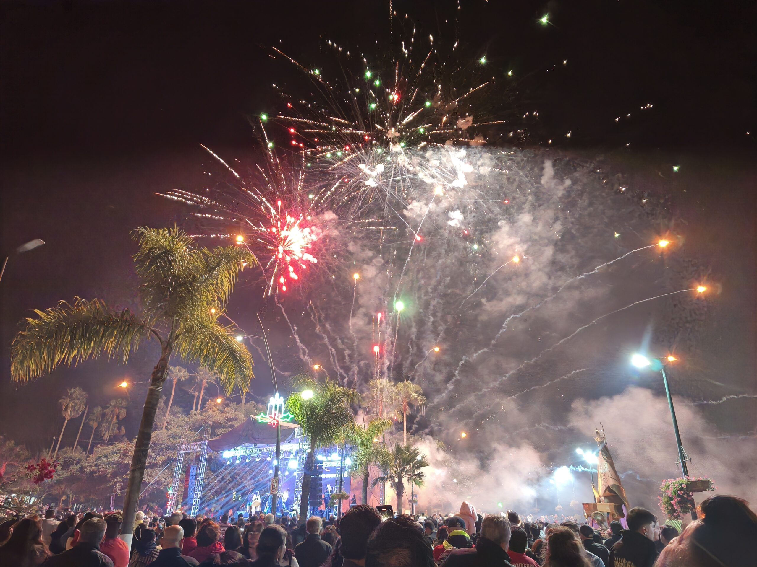 About 3 thousand people celebrated New Year's Eve on Chapala's Malecon