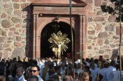 Jocotepec celebrates Lord of the Mount with colorful processions