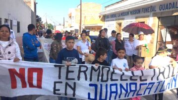 Juanacatlán residents protest power plant, demand river cleanup