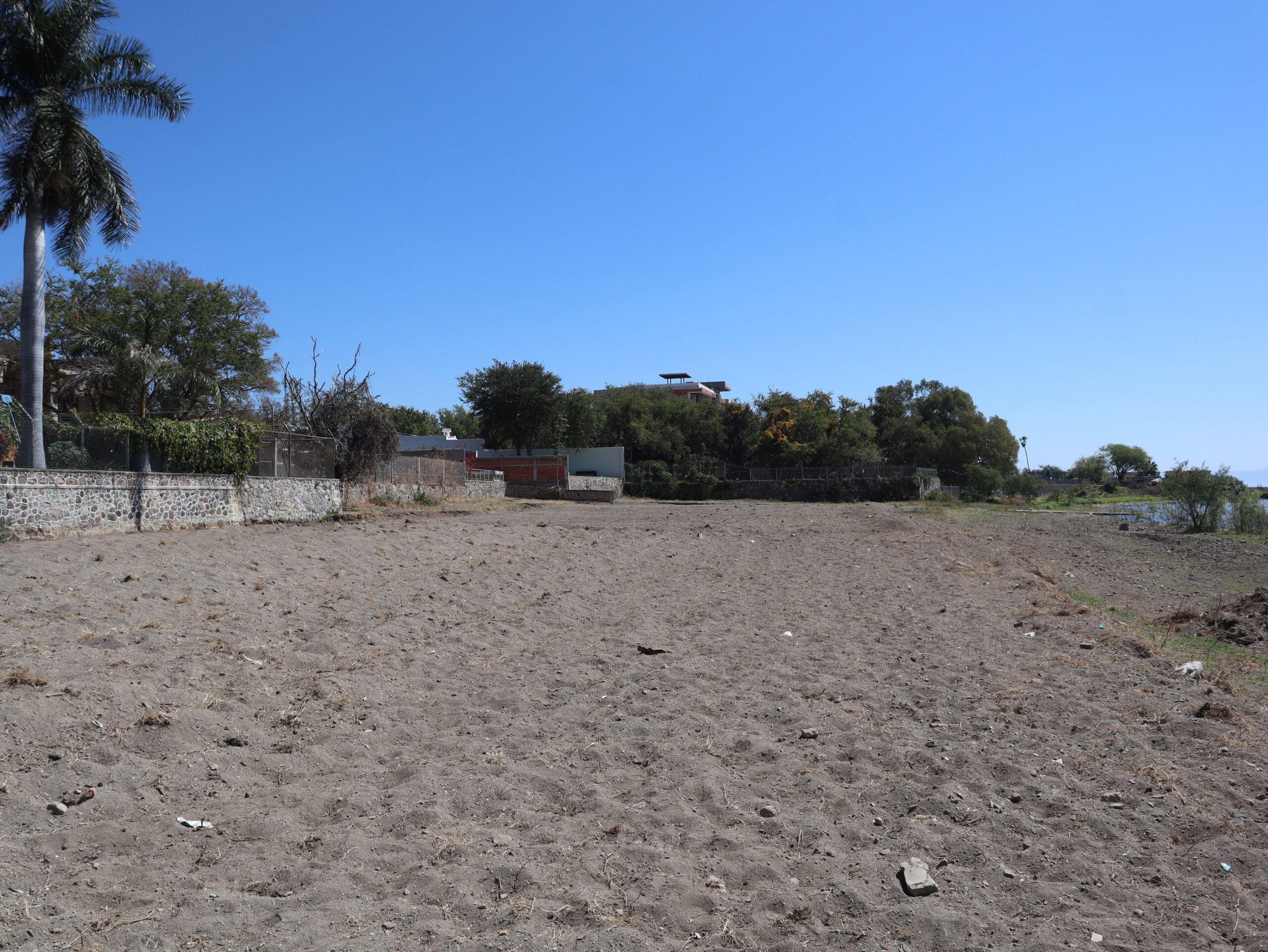 Ajijic illegal beach construction halted by State and Federal protection agencies