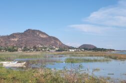 Lake Chapala toxins pollute Guadalajara's drinking water