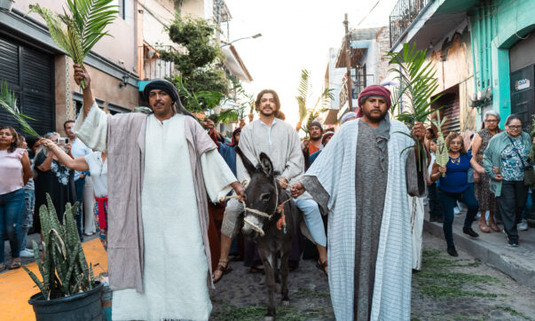 Ajijic’s Palm Sunday success a success despite glitches and delays