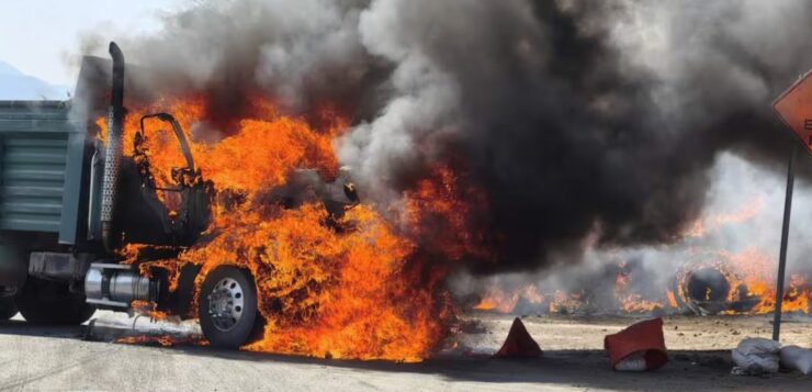 Violence and roadblocks disrupt travel across three Mexican states