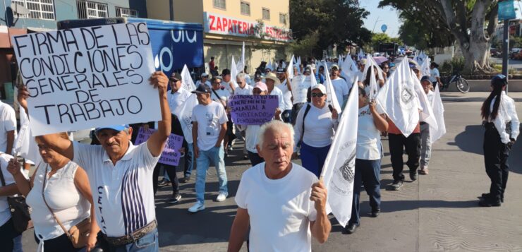 Workers march in support of General Working Conditions