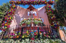 San Antonio Tlayacapan celebrates the Day of the Holy Cross