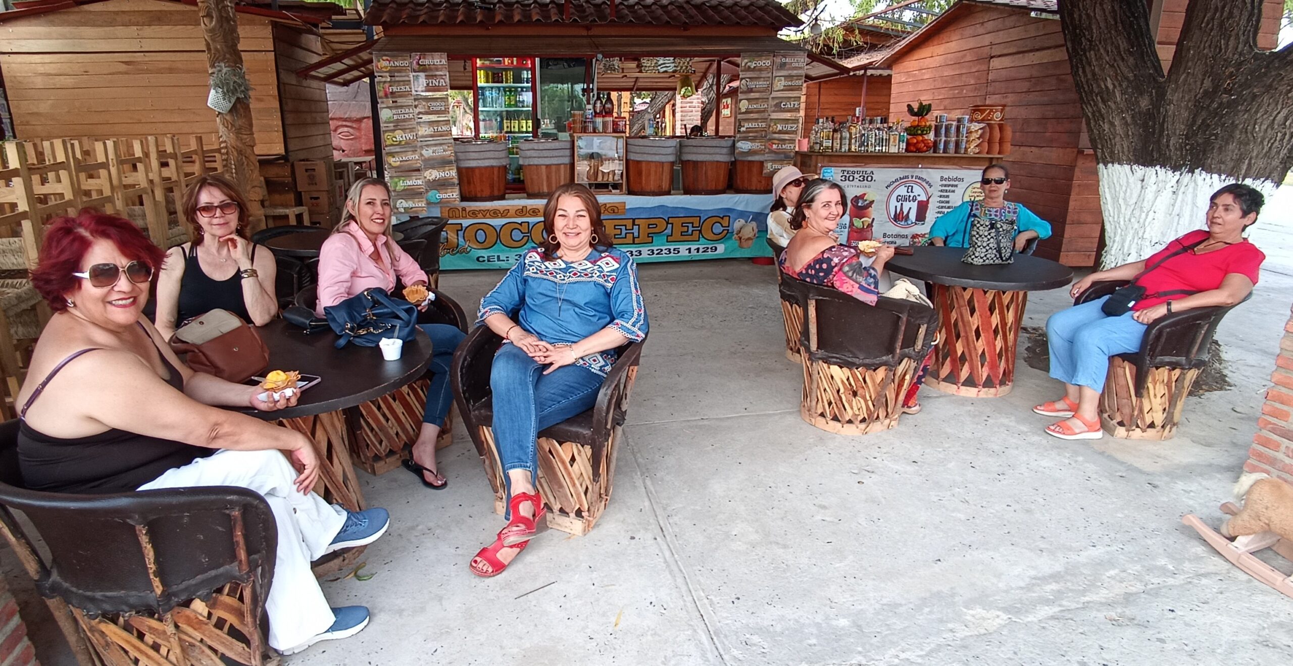 Easter crowds return to Jocotepec but vendors’ sales fall short