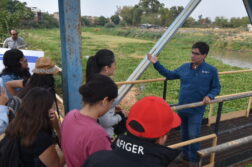 State and national officials tour the controversial Chapala-Guadalajara aqueduct
