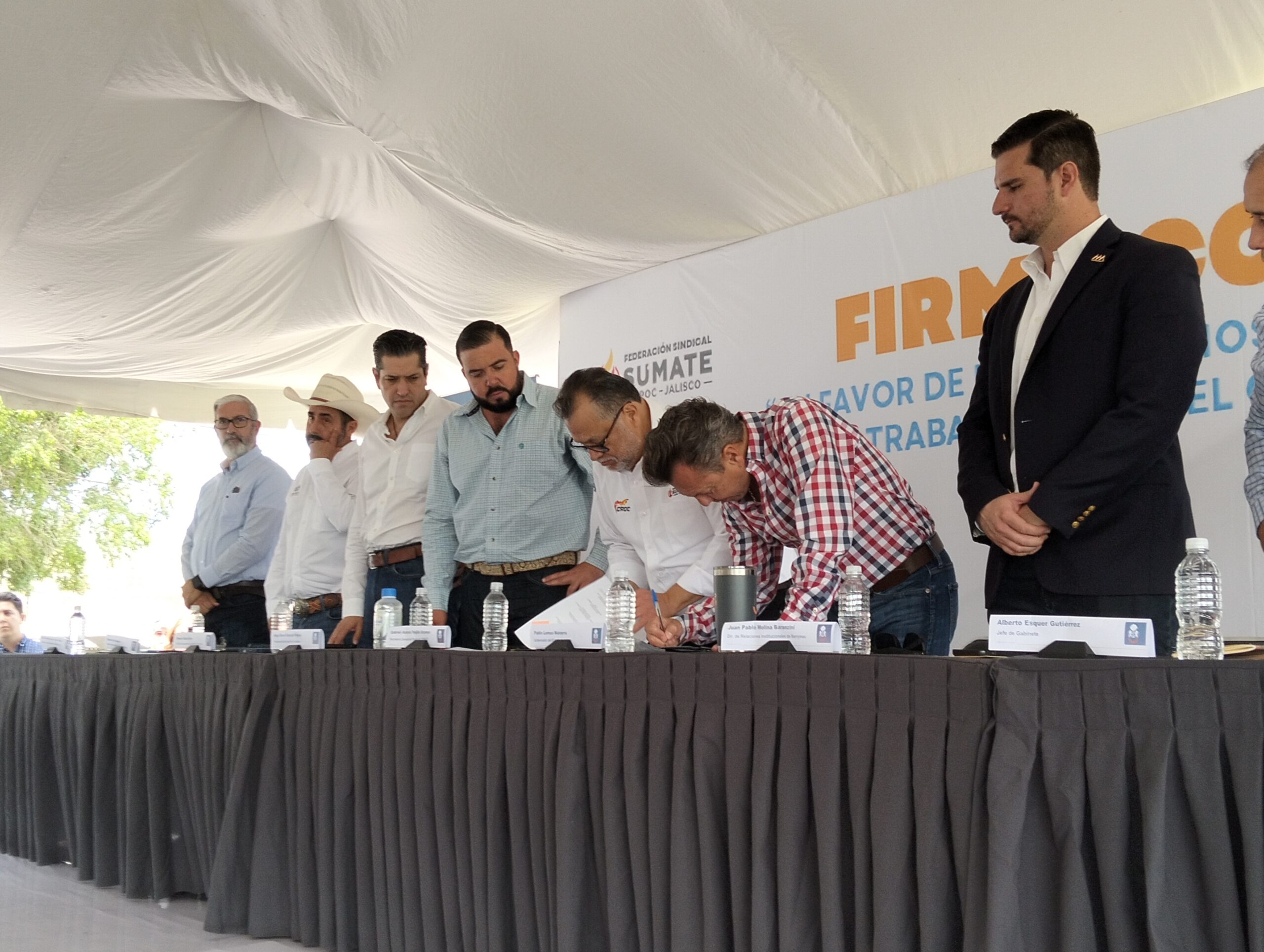 Jalisco Governor signs agreement to protect farmworkers' rights