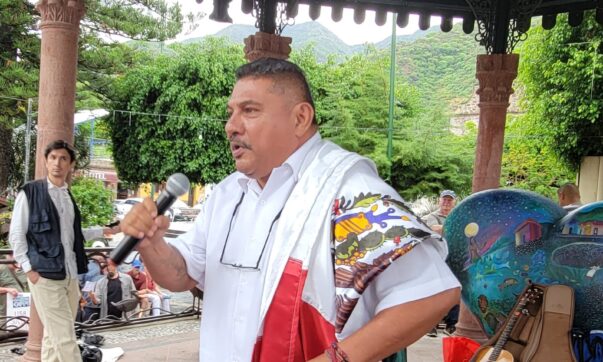 Umbrellas up, voices louder! Ajijic joins global stand against tyrants