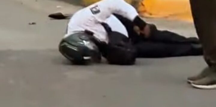 Jocotepec traffic officer crashes motorcycle into car