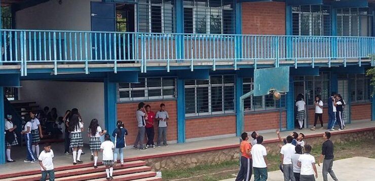 San Juan Cosalá school blocks enrollment over “voluntary” fees