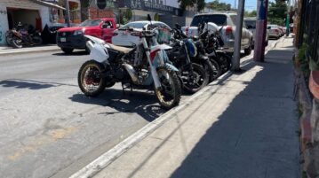 Ajijic Centro motorcycle repair shop draws ire for obstructing traffic