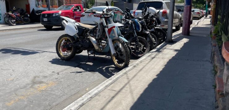 Ajijic Centro motorcycle repair shop draws ire for obstructing traffic