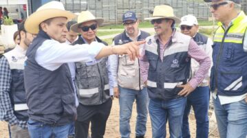 SIOP inspects progress on major Chapala projects