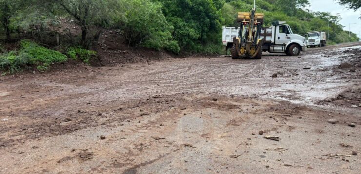 Third Jocotepec bypass landslide closes road again