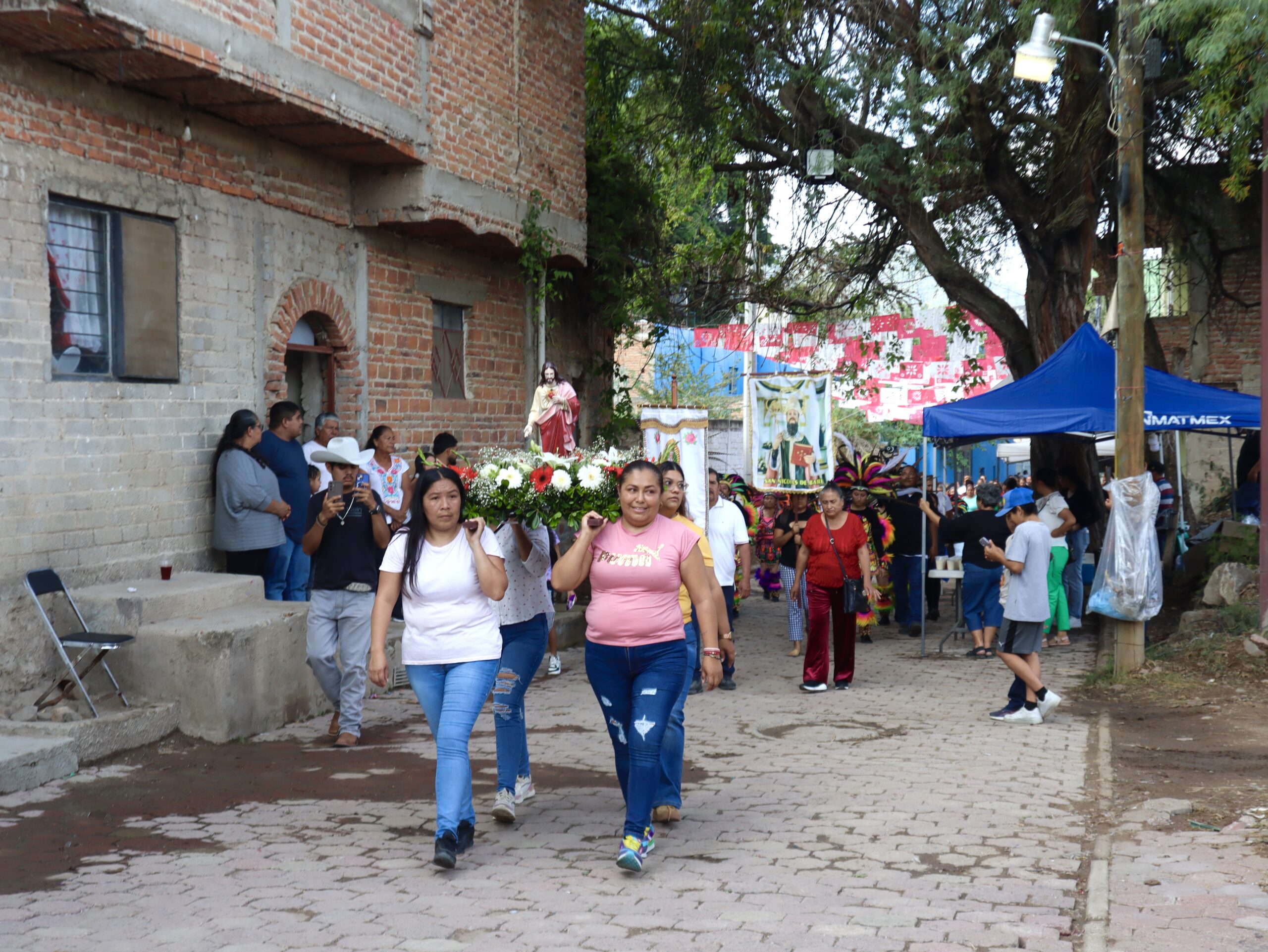 Sacred Heart celebration draws bigger crowd in Ajijic