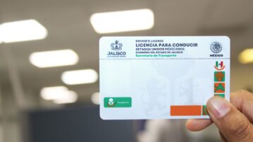 Jalisco issues new dual-language driver’s license