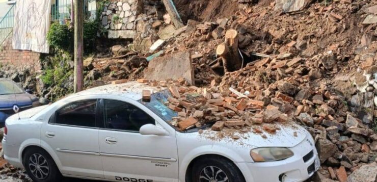 Heavy rains cause damage, flooding in Chapala and Atotonilquillo