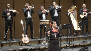 Chapala’s Coro Redes y Cantos joins orchestra on Degollado stage