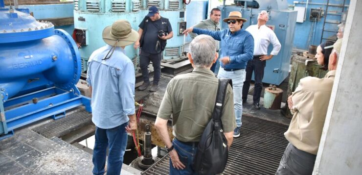 Business and religious leaders tour aging Chapala-Guadalajara aqueduct