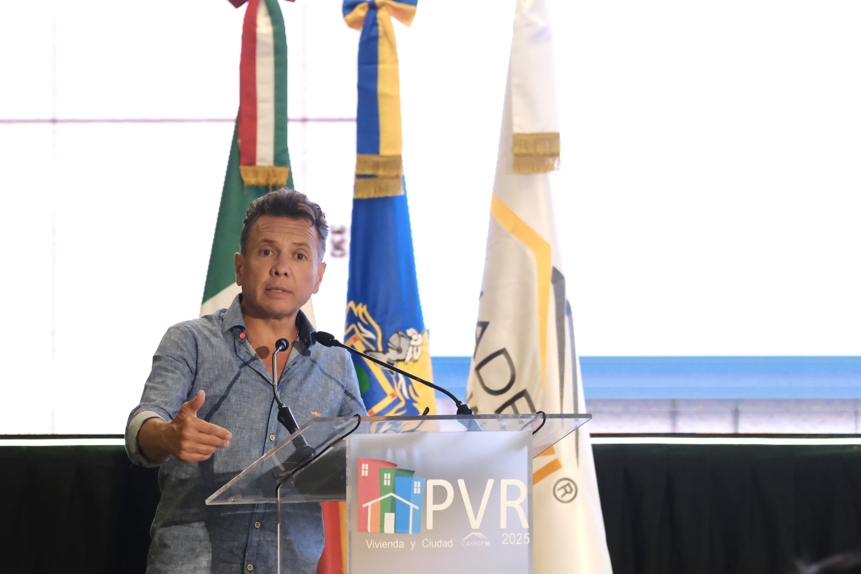 Jalisco governor explains Puerto Vallarta, Guadalajara road projects
