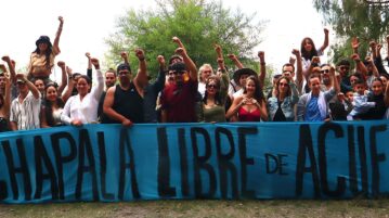 Event raises awareness of the lake's ecological crisis