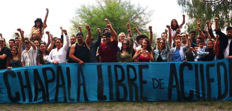 Event raises awareness of the lake's ecological crisis