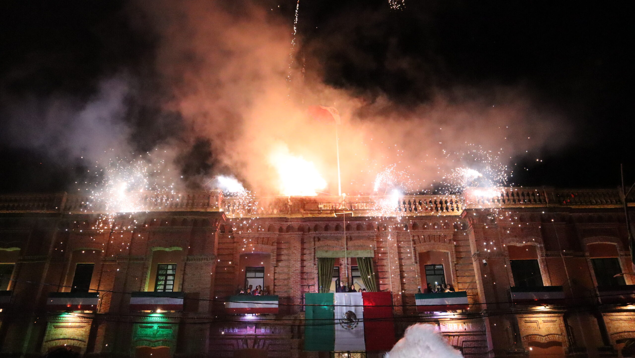 Over 6,000 people celebrate Independence Day in Chapala