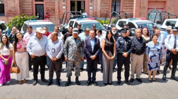 Chapala Police receive 5 new patrol cars and a bonus