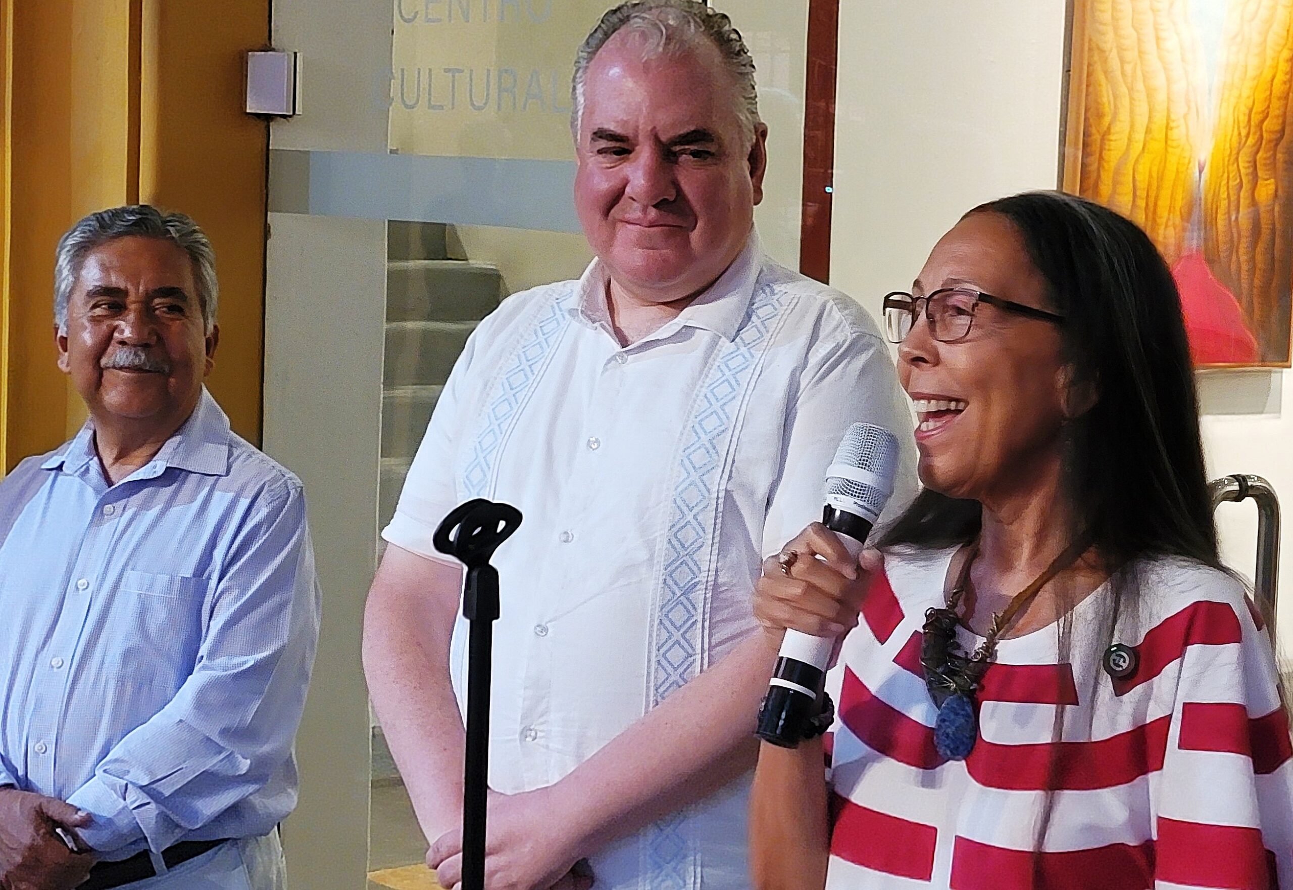 Jalisco Museums Director opens Noris Binet exhibition in Chapala