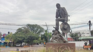 Sculpture of Pepe Guízar moved to Paseo Ramón Corona