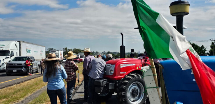 Farmers’protest blocks highways across Jalisco