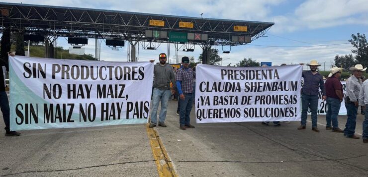 Jalisco farmers continue highway blockades over corn price