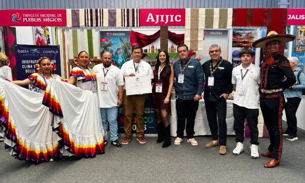 Ajijic wins Spanish magazine award at national Pueblos Mágicos fair