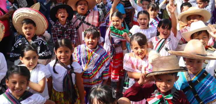 2000 attend Ajijic’s colorful Revolution Day parade