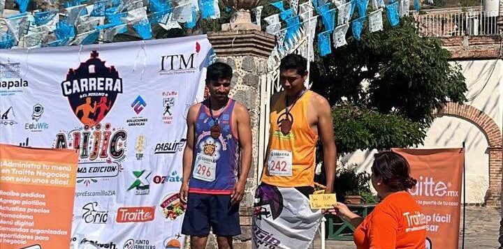 Tenth Carrera del Rosario unites Ajijic for parish repairs