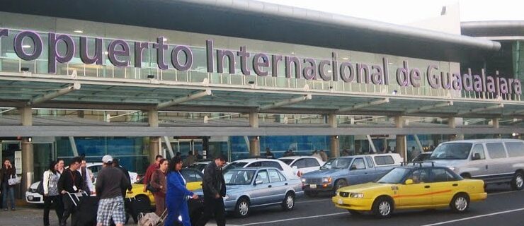 Judge grants Uber right to operate at Mexican airports