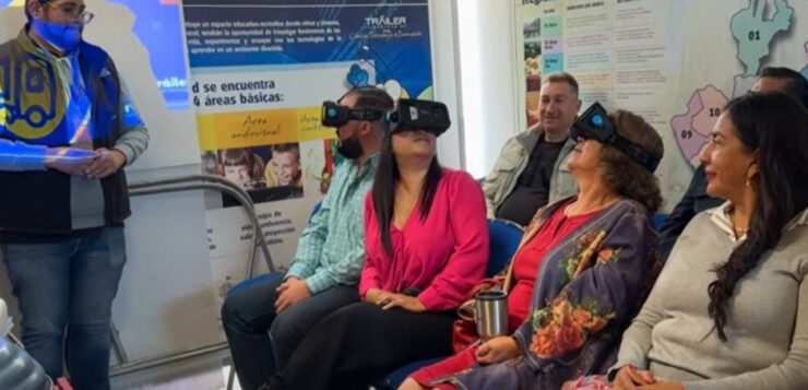 Mobile Science and Technology Trailer visiting Jocotepec