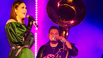 HOT HALF DOZEN 12/2/25