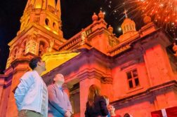 Tree lighting marks start of Guadalajara’s 2025 Ilusionante Winter Festival