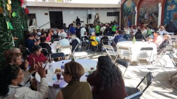DIF Chapala hosts holiday posada for seniors